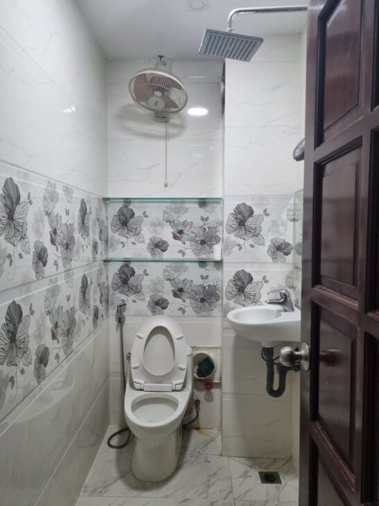 BÙI ĐÌNH TÚY (ĐANG CHO THUÊ 10 TRIỆU/Thg) – VÀI BƯỚC RA MẶT TIỀN – SỔ VUÔNG A4 -NHÀ 3 TẦNG, 4PN –