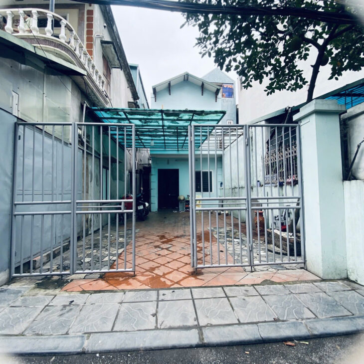 Bán Đất tặng nhà 2 tầng Ngọc Thuỵ- Oto Vỉa Hè- Hàng xómKhai Sơn – 103m2-16,5 tỷ( Thương lượng)