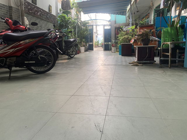 Nhà Mới 3Tầng Cách mặt Tiền 15M Hẻm Thẳng Xe Hơi Sổ Vuông 83m2 Gía 6,5 Tỷ Thương Lượng