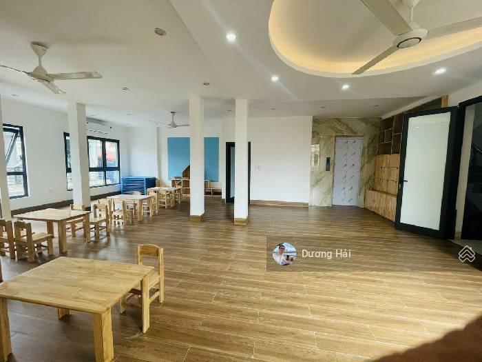 Bán nhà Trần Quốc Hoàn – 98m MT 9m Ô Tô Tránh Vỉa Hè Kinh Doanh VP Nhà đẹp Dân xây