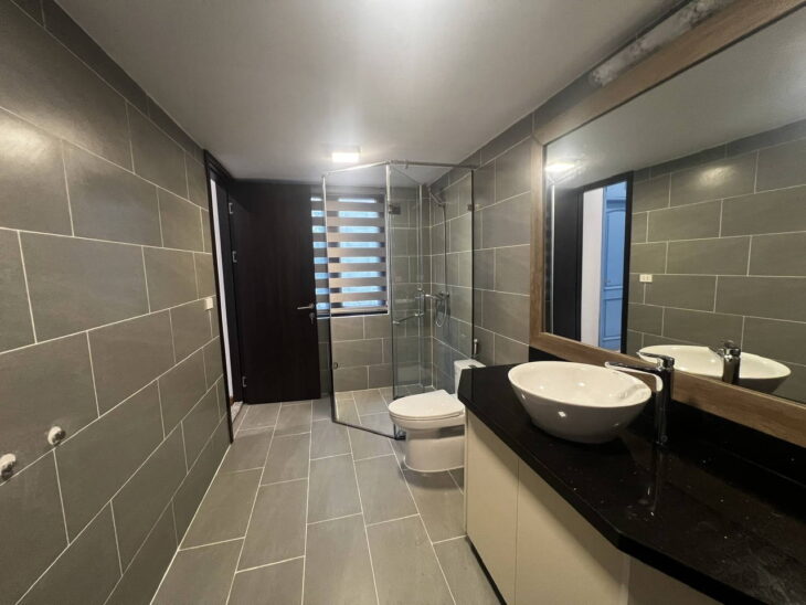 Chính chủ bán gấp nhà phố kinh doanh, ô tô tránh. Nguyễn Chánh – Tú Mỡ. Cầu Giấy . DT: 67m2 – 5