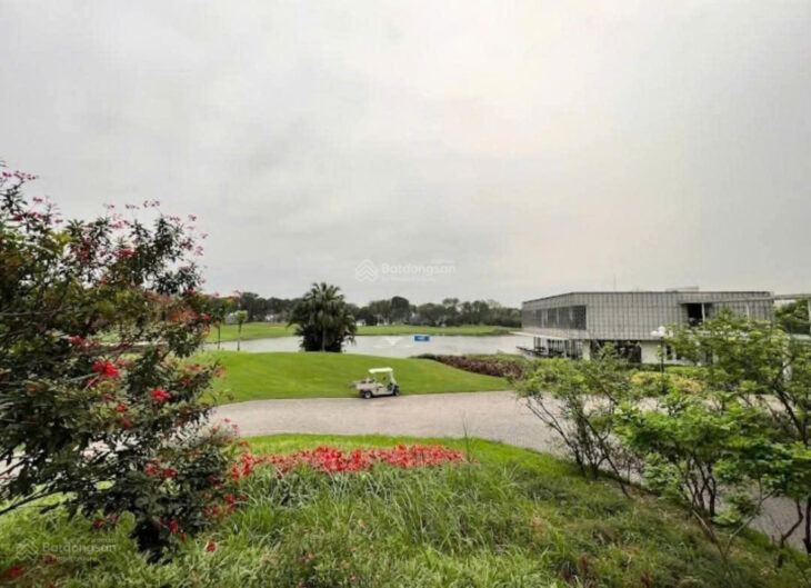 Bán biệt thự nghỉ dưỡng VIP sân golf Vân Trì, Đông Anh 1200m2, MT 31m, giá 220 tỷ. LH: 0366 051 7ac