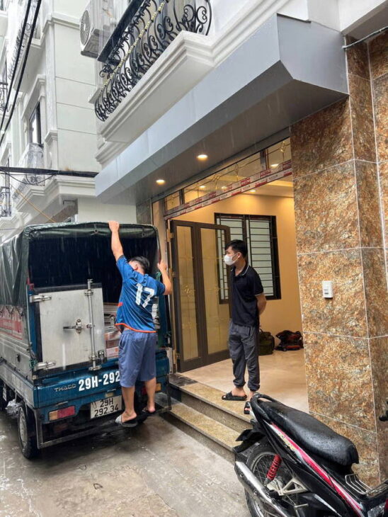khu vực phân lô Văn Phú , Hà Đông,mặt tiền rộng, nhà thiết kế hiện đại , nội thất cao cấp, có thang