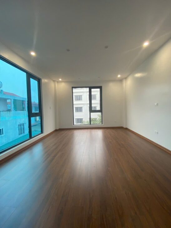 BÁN NHÀ PHÂN LÔ ĐẸP – THANG MÁY – Ô TÔ TRÁNH – ĐẶNG VŨ HỶ – LONG BIÊN – 11.5 TỶ – 0383 150 180