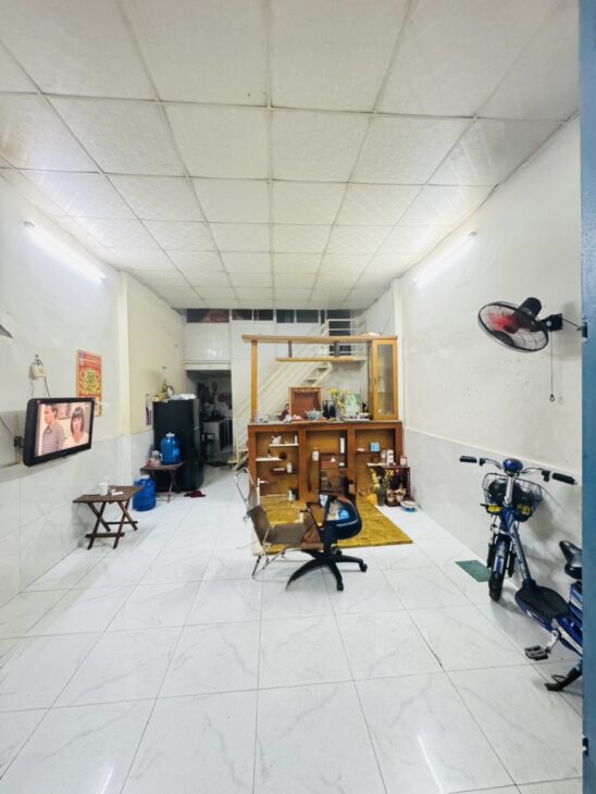 BÁN NHÀ AN DƯƠNG VƯƠNG, 4.5M X12.5M, HƠN 3 TỶ, HẺM XE HƠI ĐẬU CỬA