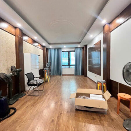 TRUNG KÍNH – Ô TÔ KINH DOANH – THANG MÁY – 46m2 7 tầng mặt tiền 4.1m Giá 22 tỷ