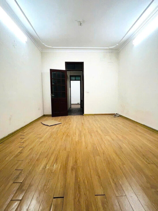 PL PHÙNG CHÍ KIÊN – KINH DOANH – Ô TÔ DT 56m2 4 tầng Mặt tiền 4m Giá 17.5 tỷ