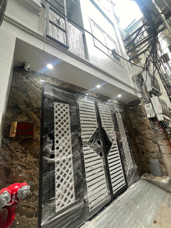 CCMN KHÚC THỪA DỤ THANG MÁY – 8 PHÒNG DT 52m2 6 tầng mặt tiền 4m Giá 15 tỷ