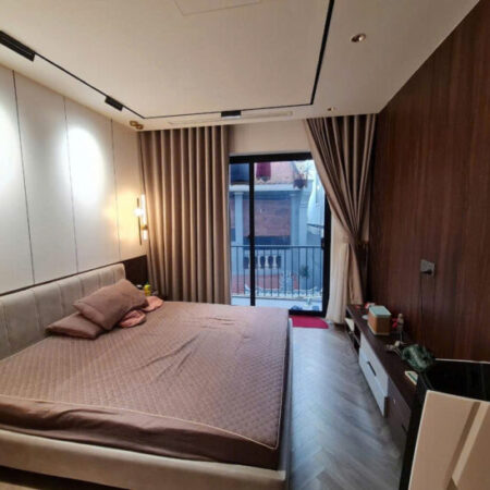 NGÕ CHỢ KHÂM THIÊN – NGÕ THÔNG – NHÀ ĐẸP DT 42m2 5 tầng MT 5.2m Giá 13.9 tỷ