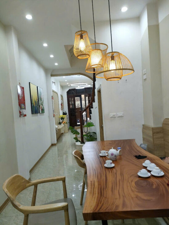 Bán nhà phân lô Hoàng Quốc Việt, ô tô vòng quanh, vỉa hè 44m, 5 tầng, giá 15,3 tỷ