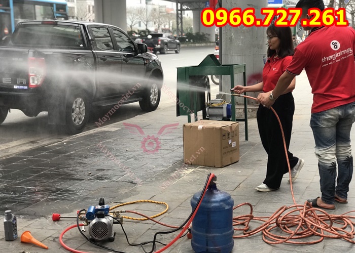 Máy phun thuốc , xịt rửa xe, xịt rửa điều hòa xách tay chạy điện có điều khiển từ xa