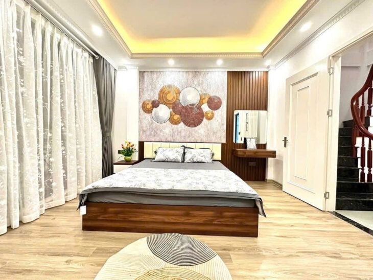 YÊN HOÀ – CẦU GIẤY – NHÀ ĐẸP, MỘT BƯỚC RA PHỐ – 30M ,5TẦNG – NỘI THẤT SANG XỊN . GIÁ 7.95 TỶ