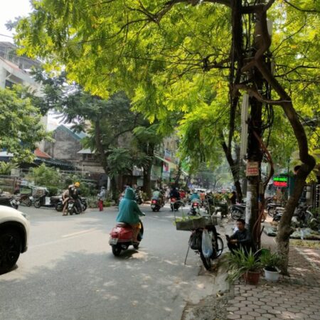 Cho thuê gấp giá rẻ Trương Định 100m, 1 sàn, mặt tiền 5m, 12 tr/th Hoàng Mai. Cho thuê gấp giá rẻ Trương Định 100m, 1 sàn, mặt tiền 5m, 12 tr/th Hoàng Mai.