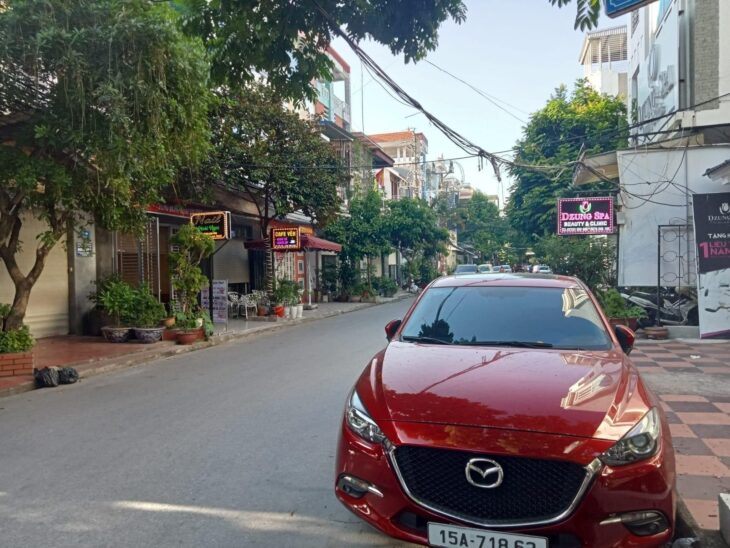 Bán nhà Văn Cao – Tô Vũ, 90m 4 tầng, đường 12m, giá 6.1 tỉ cực rẻ