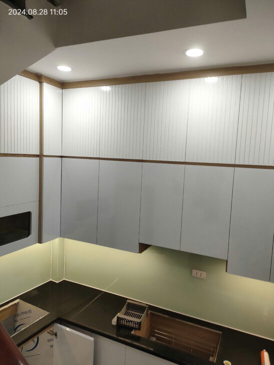 Cho thuê gấp tòa nhà văn phòng, thang máy 100m, 6 tầng, mặt tiền 5m, 51tr/th, Trương Định.