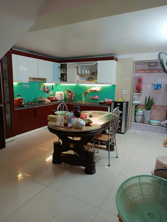 Bán nhà Văn Cao – Tô Vũ, 90m 4 tầng, đường 12m, giá 6.1 tỉ cực rẻ