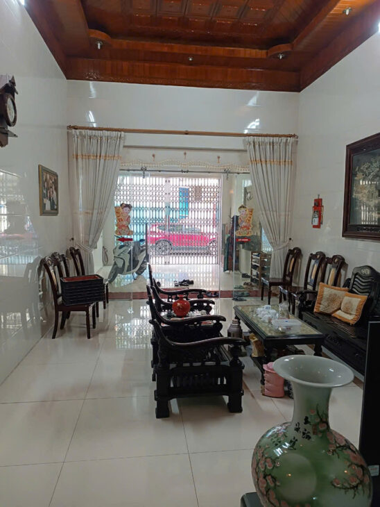 Bán nhà Văn Cao – Tô Vũ, 90m 4 tầng, đường 12m, giá 6.1 tỉ cực rẻ