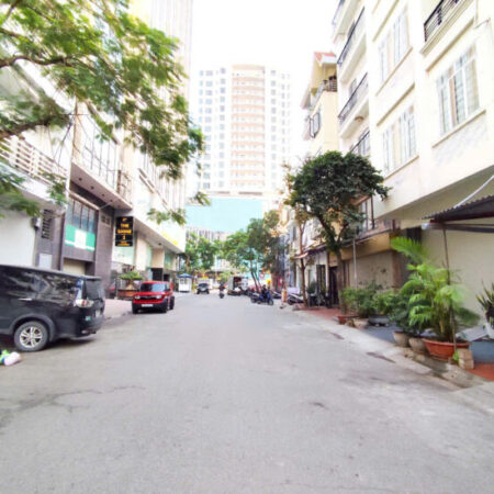 Nhà lô 22 Lê Hồng Phong vị trí bán hàng siêu đẹp, 60m 4 tầng, trục chính