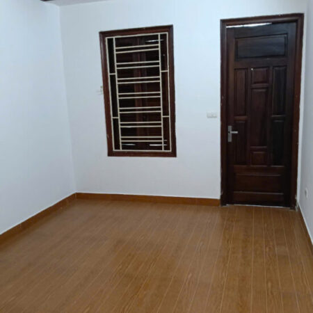 Cho thuê gấp giá rẻ Trương Định 100m, 1 sàn, mặt tiền 5m, 12 tr/th Hoàng Mai.