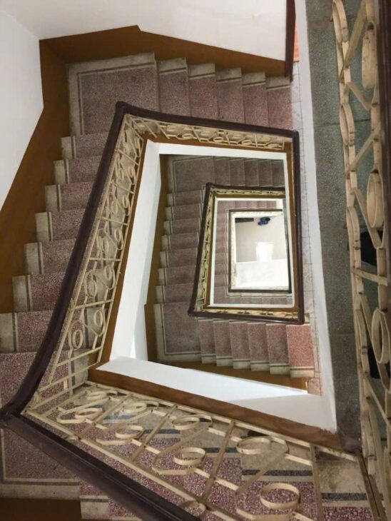 Ô TÔ TRÁNH TRƯỚC CỬA – VỊ TRÍ ĐẮC ĐỊA – SÁT CHỢ Thái THỊNH – NGÕ THÔNG TỨ TUNG – VỪA Ở VỪA KINH