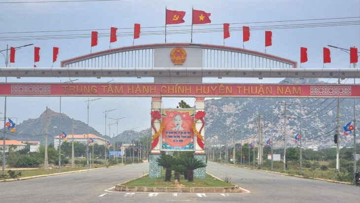 💥 950 TRIỆU – BÁN LÔ ĐẤT ĐẸP MẶT TIỀN ĐƯỜNG 40M 💥 📌 Vị trí đắc địa: • Diện tích: 150m² (6m x
