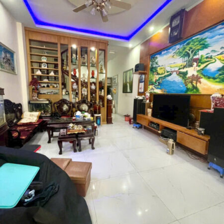 Nhà mặt đường Vĩnh Tiến, 68m 4 tầng, Giá 6.1 tỉ, ô.tô đỗ cửa thoải mái Nhà mặt đường Vĩnh Tiến, 68m 4 tầng, Giá 6.1 tỉ, ô.tô đỗ cửa thoải mái