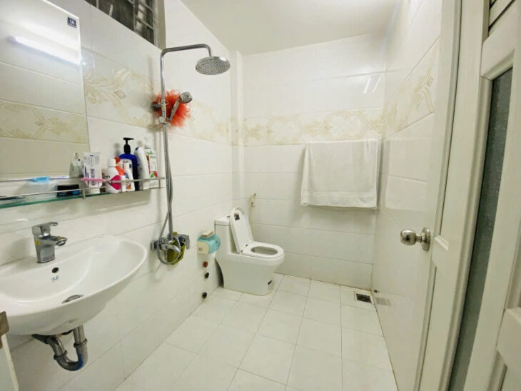 Bán nhà mặt phố Q.9, 77m², 7.4 tỷ, 3PN, sổ hồng