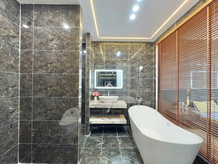 NHÀ MỚI 3 TẦNG MẶT TIỀN ĐẸP – 4 PHÒNG NGỦ – GIÁ CHỈ 7.45 TỶ – TT VIP HÒA XUÂN