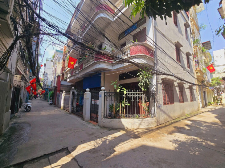 PHÂN LÔ ĐỘI NHÂN – GARA Ô TÔ – THÔNG SỐ ĐẸP – DT 92m2 4 tầng MT 7m Giá 15.5 tỷ
