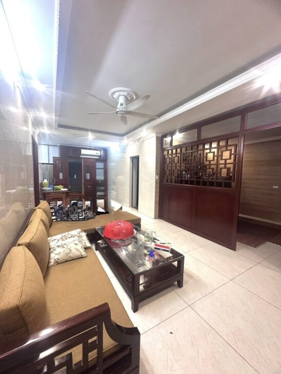 TẬP THỂ CÓ THANG MÁY – PHỐ VIP – TT QUẬN THANH XUÂN – LÔ GÓC – 4PN RỘNG-5.5TY. LH: 0982769586