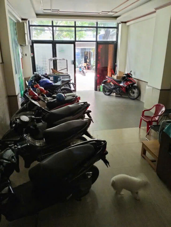 Bán nhà cách mặt tiền 20m2 hà huy giáp, phường thạnh lộc q12,nhà xây dựng mới ở ngay, hẻm xe hơi