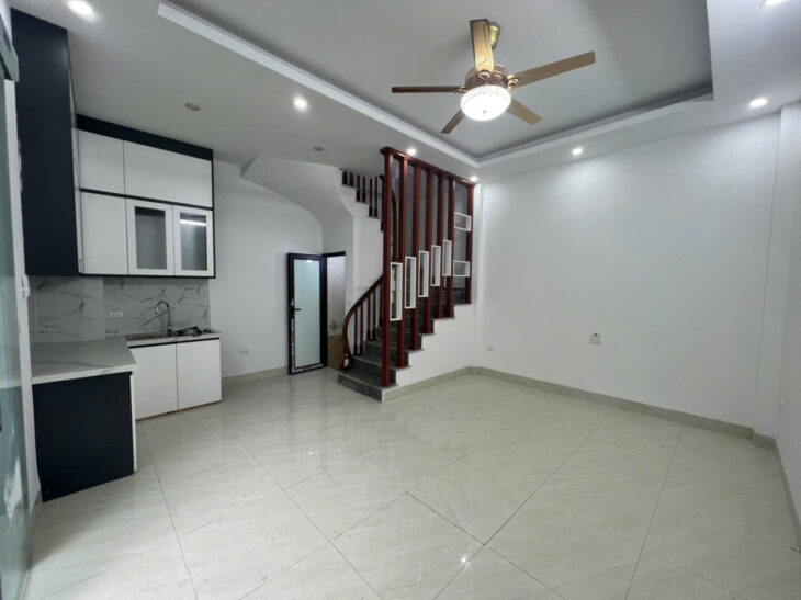 Cần Bán Nhà Lĩnh Nam 31m 5 Tầng 4 Phòng Xây Mới Giá 5.95Tỷ Sổ Chính Chủ