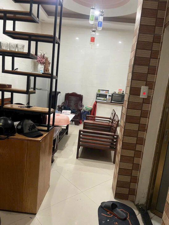 PHỐ QUAN NHÂN KINH DOANH SẦM UẤT NGÀY ĐÊM DT 64m2 3 tầng MT 4.1m Giá 18.88 tỷ