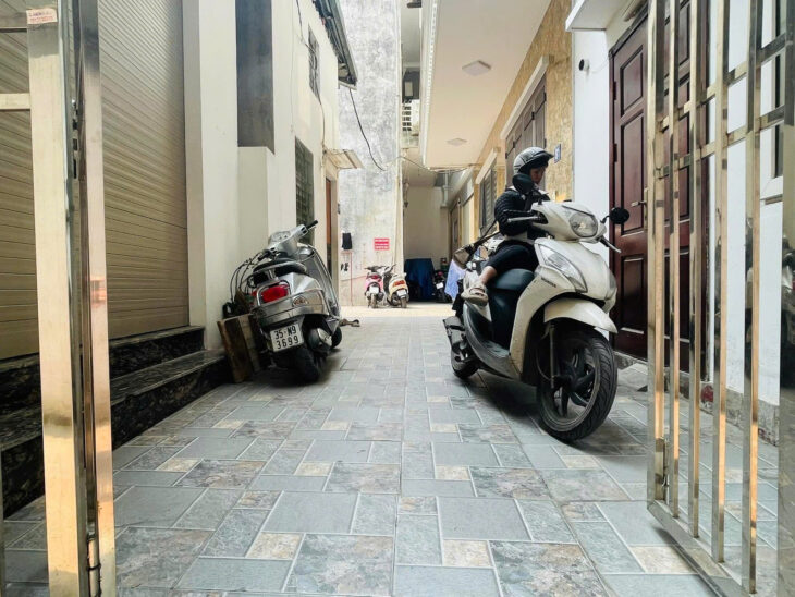 NHÀ MỚI THỊNH QUANG – LÔ GÓC – 3 THOÁNG – DT 32m2 5 tầng MT 4.2m Giá 8.4 tỷ