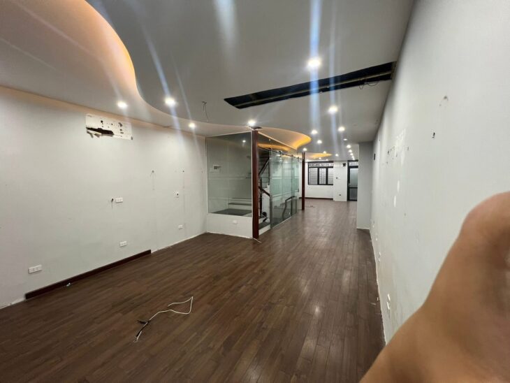 MẶT PHỐ NGUYỄN VĂN LỘC 23 TỶ KINH DOANH SẦM UẤT MẶT TIỀN 4.5M