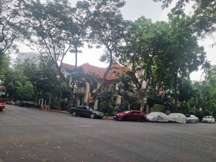 BIỆT THỰ VÍP BÁN ĐẢO LINH ĐÀM – HÀNG XÓM ĐẠI GIA LỚN – VIEW HỒ, SAU 1 DÃY RA MẶT HỒ