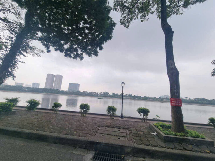 BIỆT THỰ VÍP BÁN ĐẢO LINH ĐÀM – HÀNG XÓM ĐẠI GIA LỚN – VIEW HỒ, SAU 1 DÃY RA MẶT HỒ