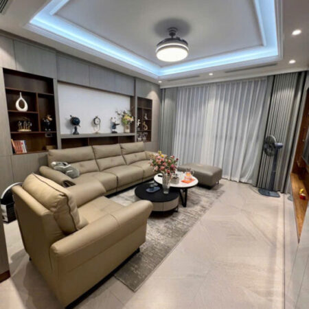 Bán nhà 6 tầng thang máy, ô tô vào nhà phố Nguyễn Chí Thanh, Đống Đa, 54m, 17.5 tỷ