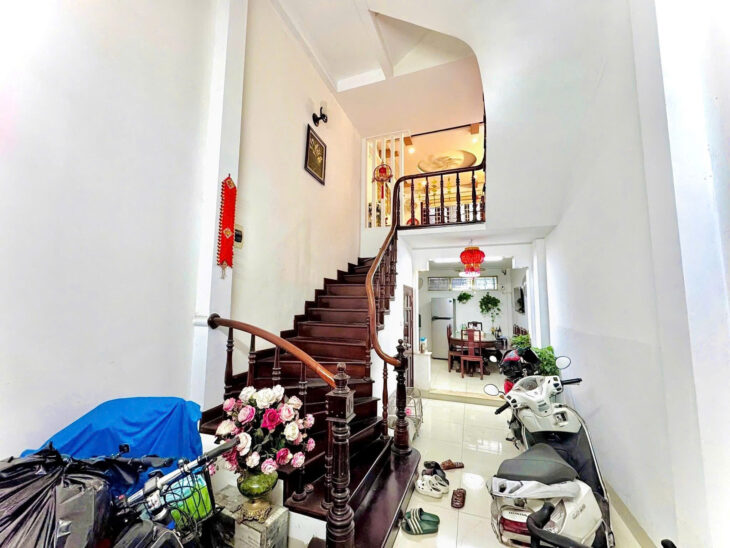 NHÀ VŨ TRỌNG PHỤNG – HAI MẶT NGÕ Diện tích 33m2 5 tầng mặt tiền 3.4m Giá 9 tỷ