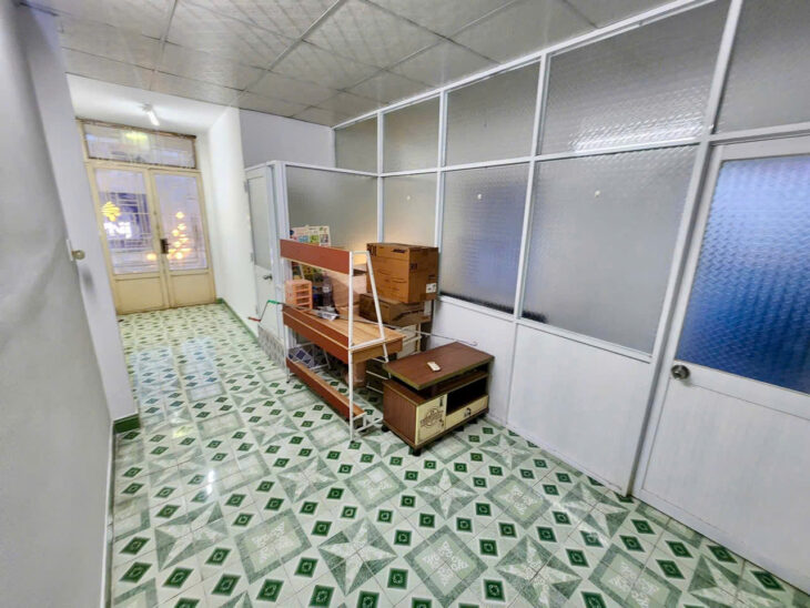 BÁN ĐẤT TẶNG NHÀ 76M2– HẺM XE HƠI RỘNG 7M.