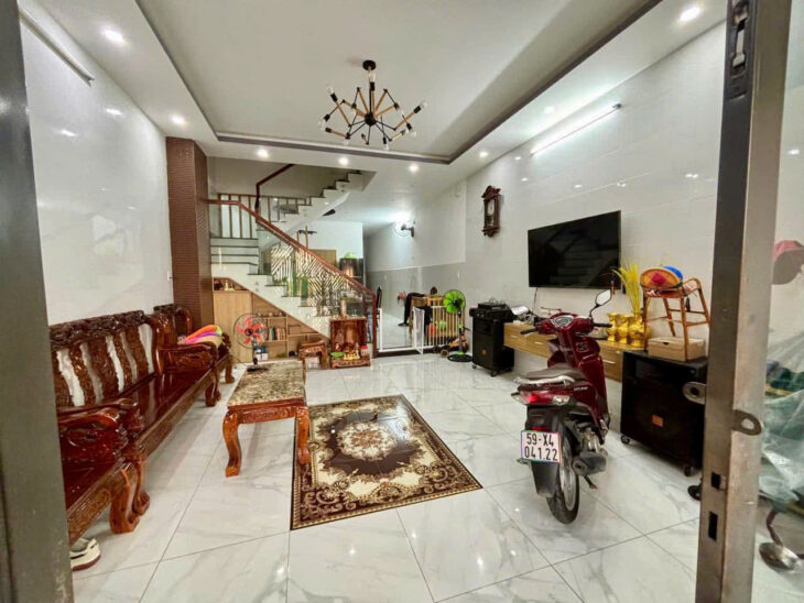 BÁN GẤP NHÀ TRỆT 2 LẦU LINH XUÂN – 90M² – HẺM Ô TÔ.