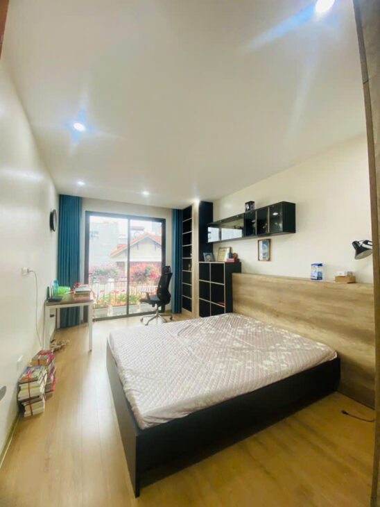 Nhà 5 tầng thang máy phố Võ Chí Công, Tây Hồ, ô tô qua nhà, 42m, mặt tiền gần 5m, 11 tỷ