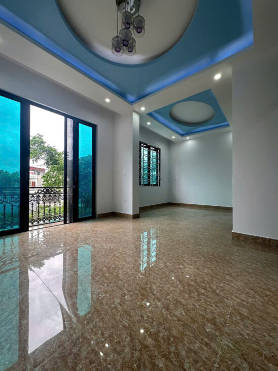 Bán nhà Thiên Lôi 4 tầng, đường 7m ô.tô đỗ vài chiếc, Giá 3.65 tỉ cực hiếm