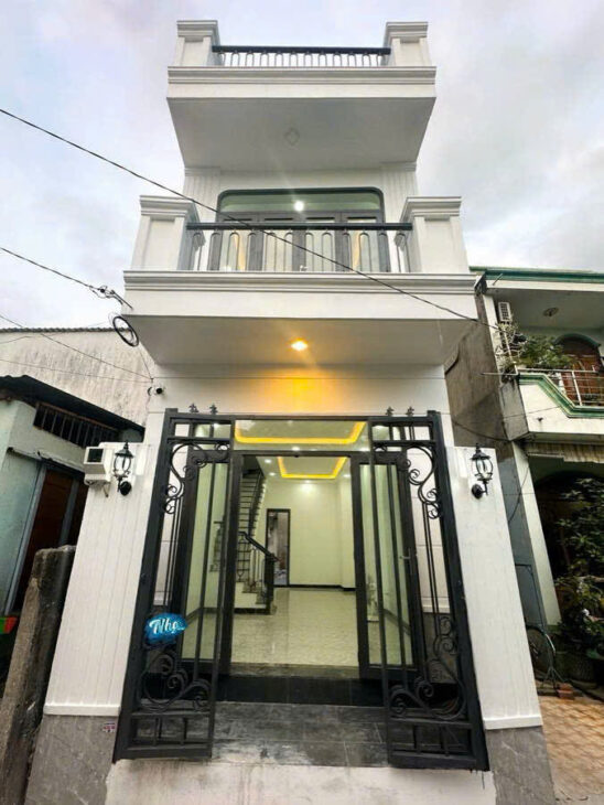 : Bán nhà mới ở ngay Linh Đông THỦ ĐỨC 44m2-3tang- – 1 trệt 1 lầu – sổ riêng – gần PVĐ – 4.28 tỷ TL