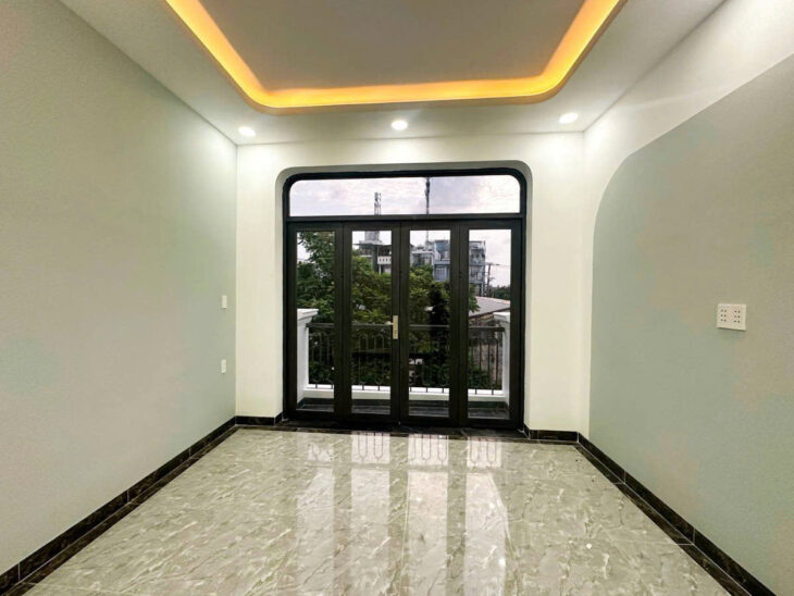 : Bán nhà mới ở ngay Linh Đông THỦ ĐỨC 44m2-3tang- – 1 trệt 1 lầu – sổ riêng – gần PVĐ – 4.28 tỷ TL