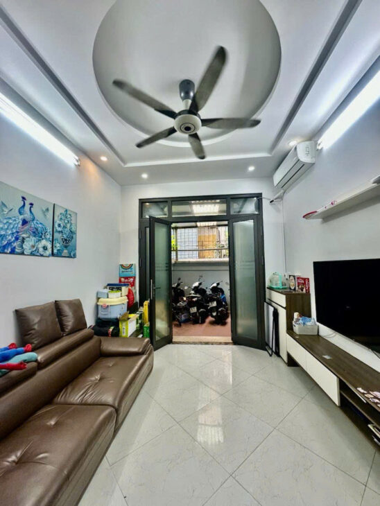 NHÀ ĐẸP KHƯƠNG ĐÌNH THANH XUÂN – FULL NỘI THẤT – DT30m2 GIÁ HƠN 7 TỶ