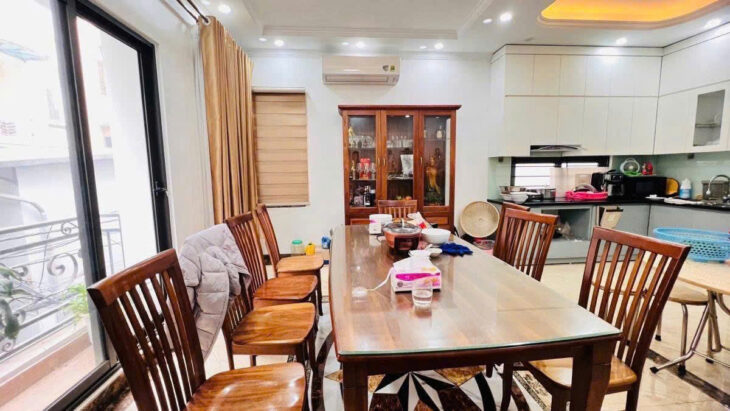 Bán nhà đẹp Ngọc Thuỵ- Lô góc- oto tránh- kinh doanh-thang máy -60m- mặt tiền rộng-nhỉnh 13 tỷ