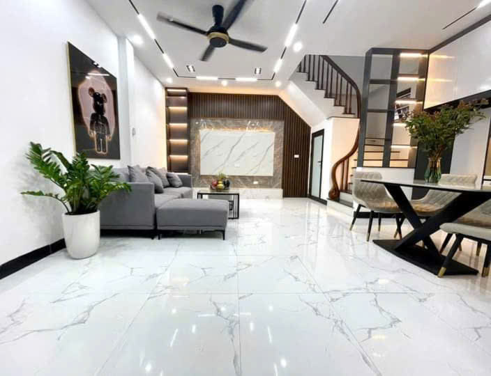 Duy nhất 1 căn 4,35 tỷ – 35m2 – 5T, ngõ nông sát phố Liên Mạc ỏ ngay.