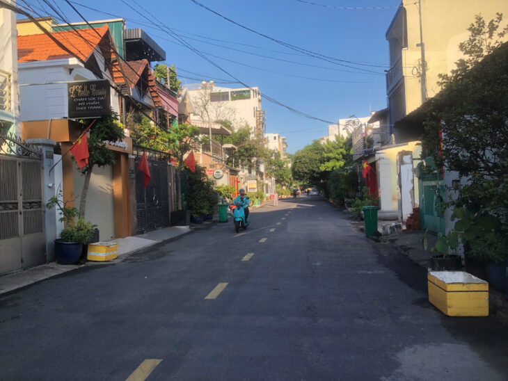 ☘☘☘NHÀ MỚI NỘI THẤT SANG CHẢNH (XE HƠI NGỦ TRONG NHÀ) – HẺM THẲNG 8M BƯỚC RA NGUYỄN OANG 100M – GẦN