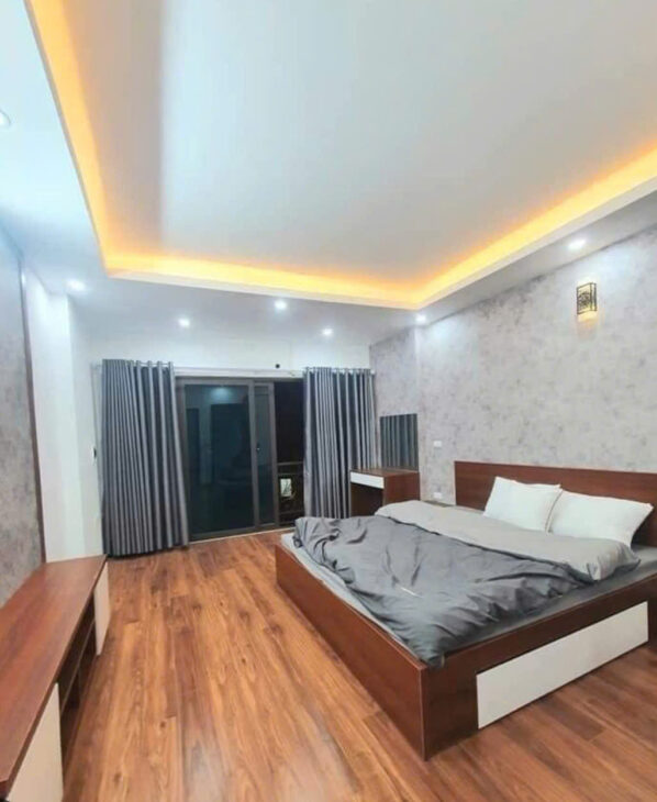 Hàng Kịch độc phố KHƯƠNG TRUNG- 10,6 tỷ, 65m2- Ô TÔ chễm chệ trước cửa nhà.